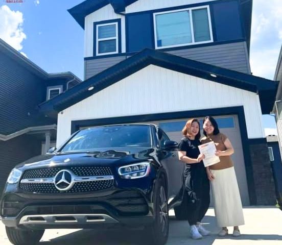 Chị Ngân định cư Canada thành công với công việc thợ nail tại Edmonton – khách hàng của New Life Immigration