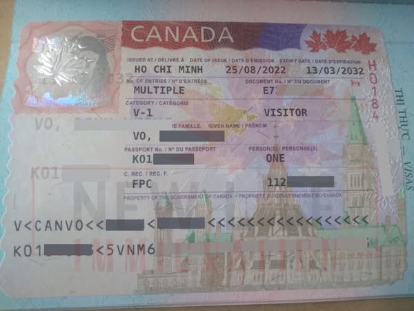 Tin nhắn khách hàng xác nhận đã nhận được visa du lịch Canada – cảm ơn đội ngũ luật sư của New Life Immigration hỗ trợ tận tâm. 1